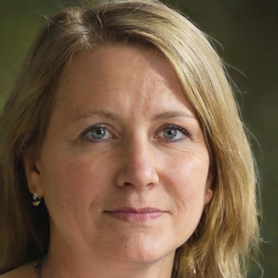 Isolde Vance market analyst
